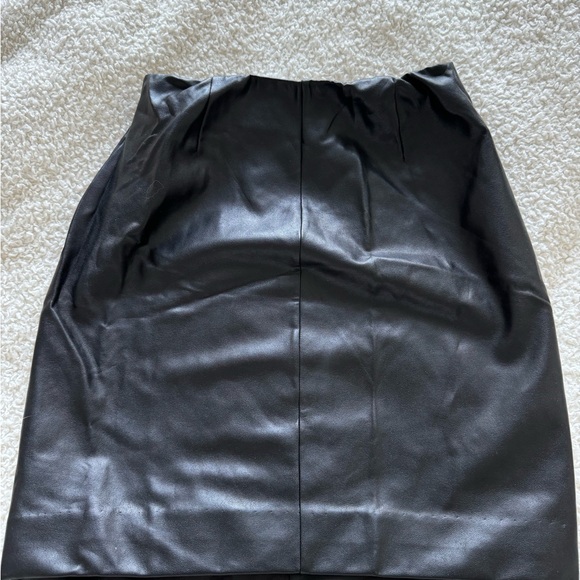 Aritzia Talula Vegan Leather Pencil Skirt - Picture 3 of 3